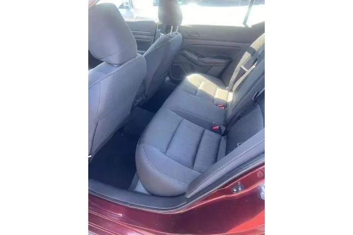 $21250 : Nissan Altima 2024 2.5 SV 4d image 10