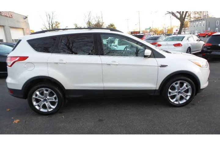 $7900 : 2013 Escape SE image 4