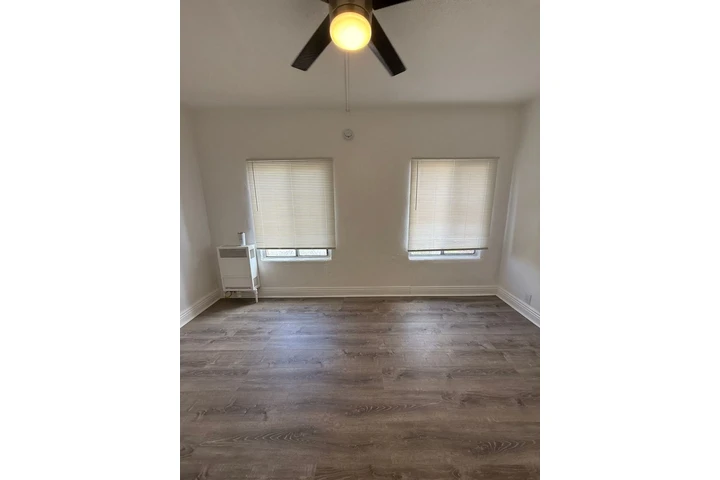 $1450 : 1443 S  BONNIE BREA image 5