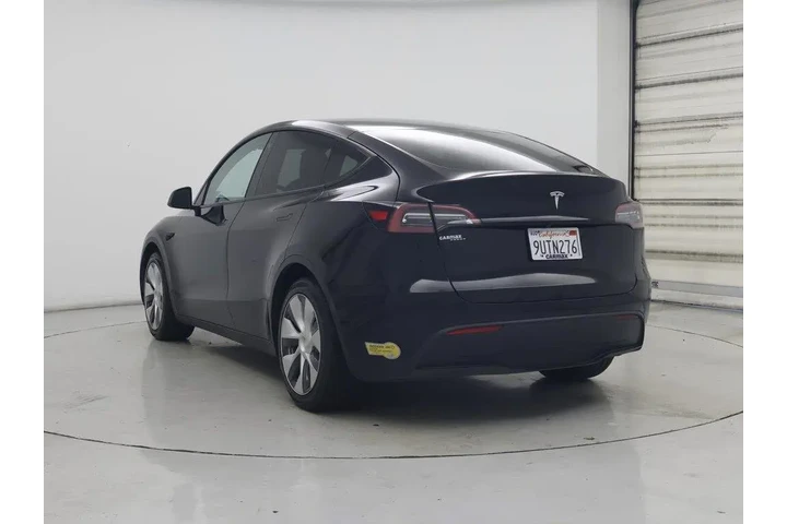 $27998 : Tesla Model Y 2021 AWD Long image 2