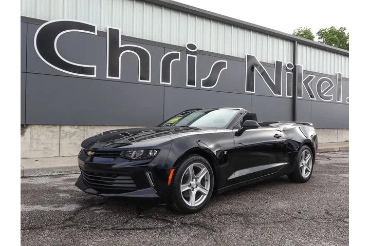 $23587 : 2017 Camaro 2dr Conv 1LT image 1