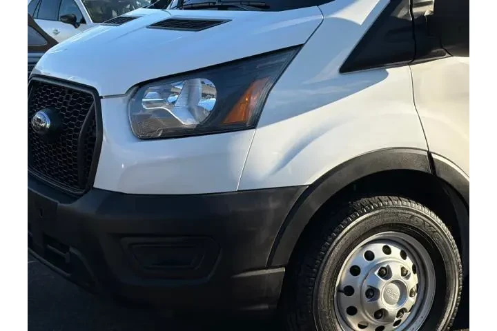$39000 : Ford Transit 2023 AWD 250 3d image 2