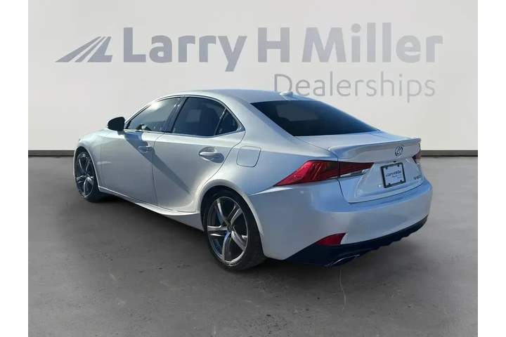 $21317 : Lexus IS 300 2018 4dr Sedan image 3