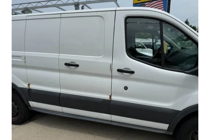 $8695 : 2016 Transit 250 image 5