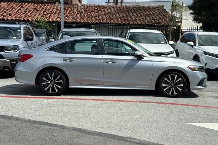 $26888 : Honda Civic 2024 EX 4dr Seda image 2