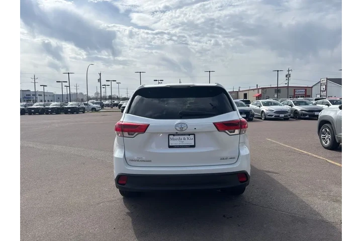 $23999 : 2017 Highlander XLE image 6