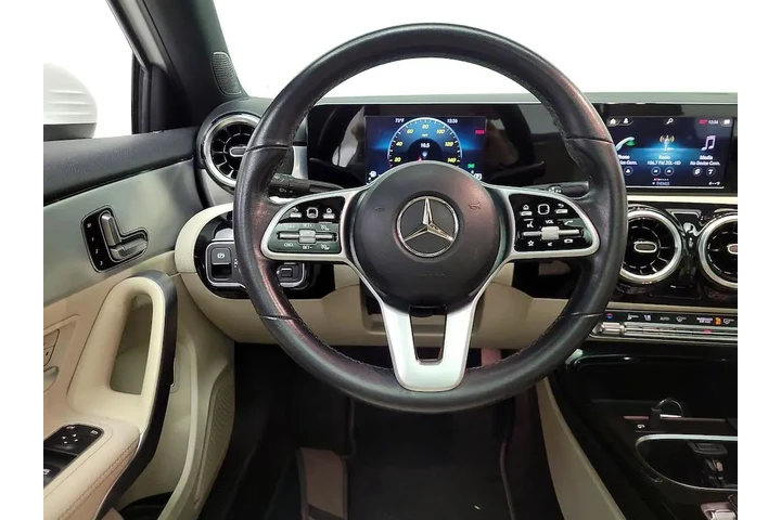 $20998 : Mercedes-Benz A-Class 2019 A image 10