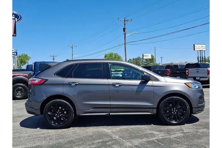 $24870 : Ford Edge 2022 AWD SE 4dr Cr image 7