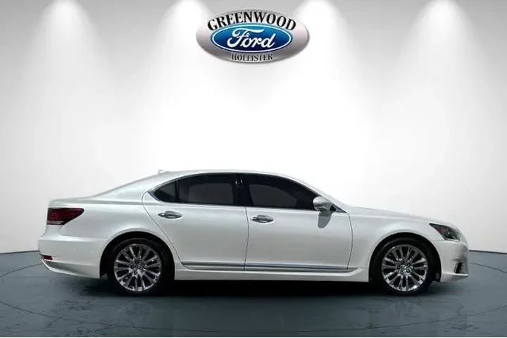 $29991 : Lexus LS 460 2017 4dr Sedan image 3