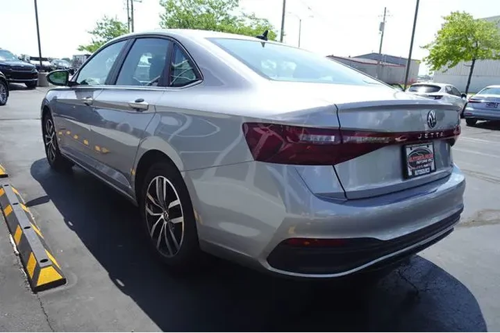 $22999 : 2025 Jetta image 6