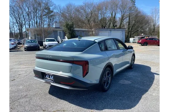 $19920 : Kia K4 2025 LXS 4dr Sedan image 6