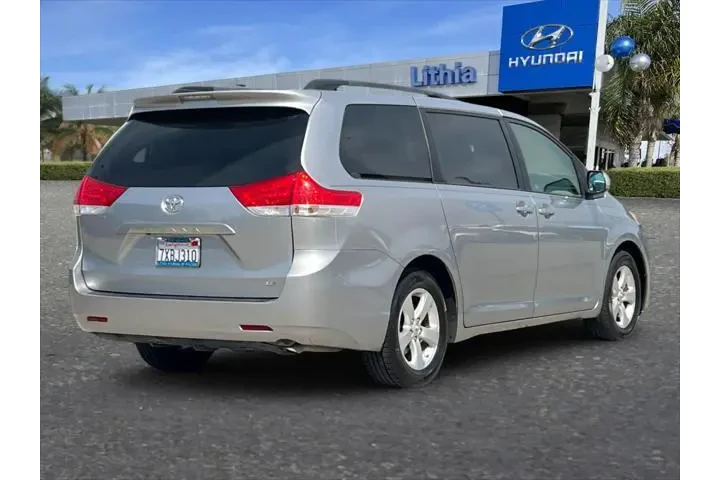 $8999 : Toyota Sienna 2012 LE 7-Pass image 3