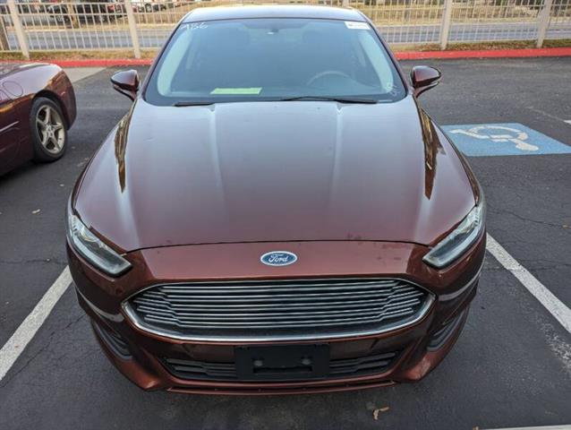 $10990 : 2016 Fusion SE image 3