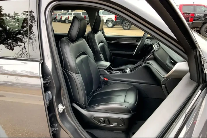 $34642 : Jeep Grand Cherokee L 2023 4 image 8