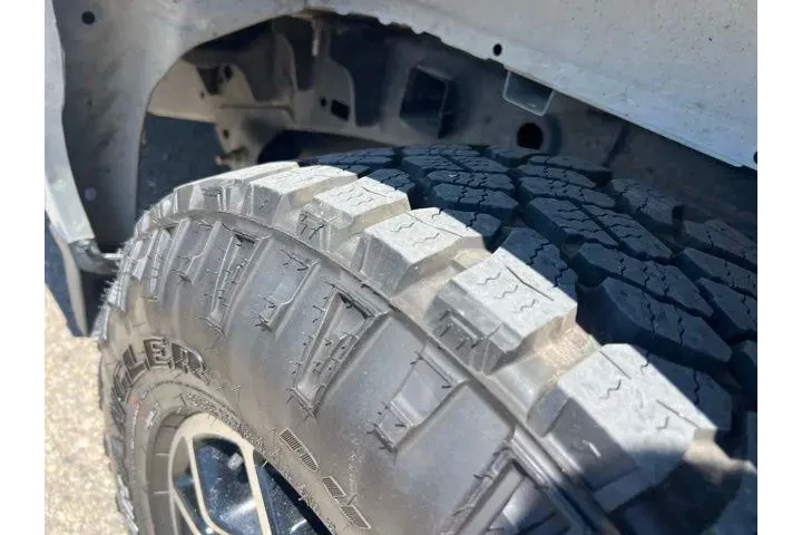 $32215 : Ford F-150 2023 4x4 XLT 4dr image 8