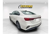 $23999 : Kia Forte 2023 LX 4dr Sedan thumbnail