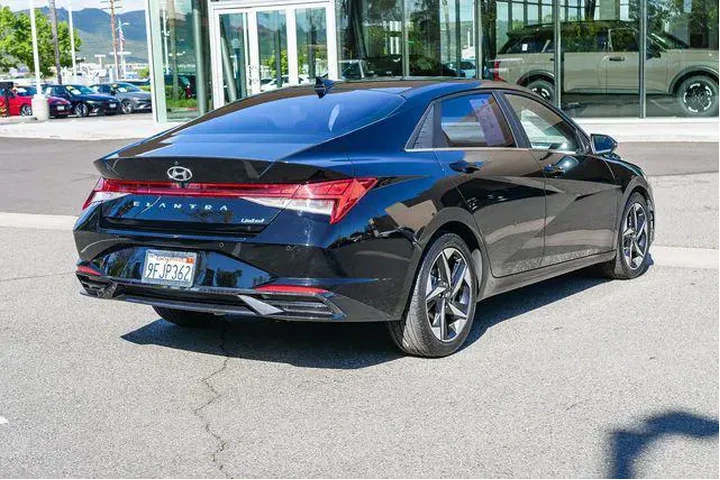 $21000 : Hyundai ELANTRA 2023 Limited image 4