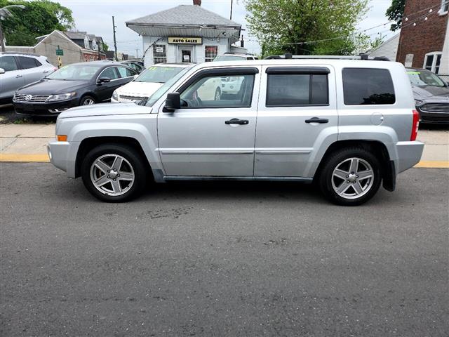 2007 Patriot Limited 4WD image 2