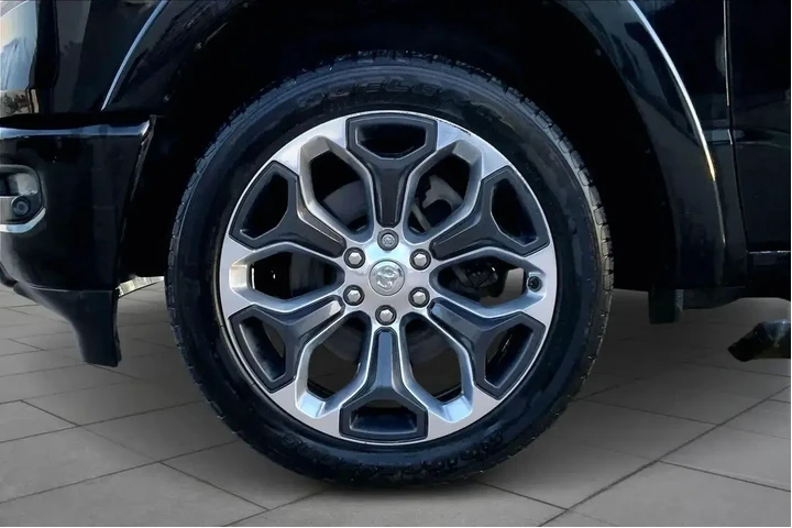 $27504 : Ram 1500 2019 4x4 Limited 4d image 10