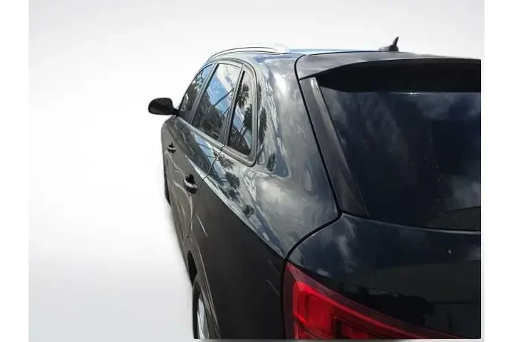 $13477 : Audi Q3 2018 2.0T Premium 4d image 5