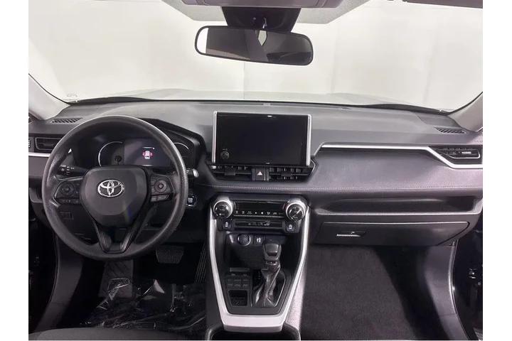 $27894 : Gold Certified2024 RAV4 XLE image 4