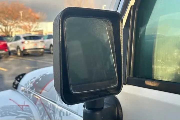 $17995 : Jeep Wrangler Unlimited 2016 image 9