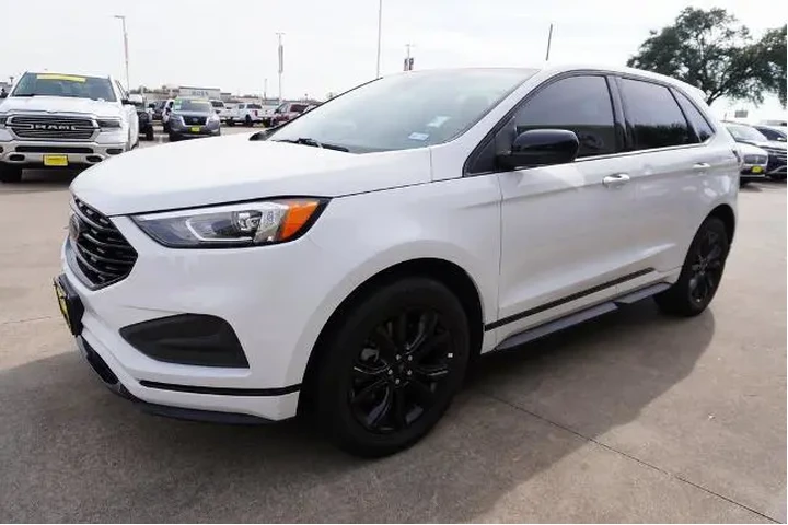 $26288 : Ford Edge 2024 AWD SE 4dr SU image 3
