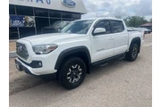 $26995 : Toyota Tacoma 2017 4x4 TRD P thumbnail