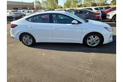 $17998 : Hyundai ELANTRA 2020 SEL 4dr thumbnail