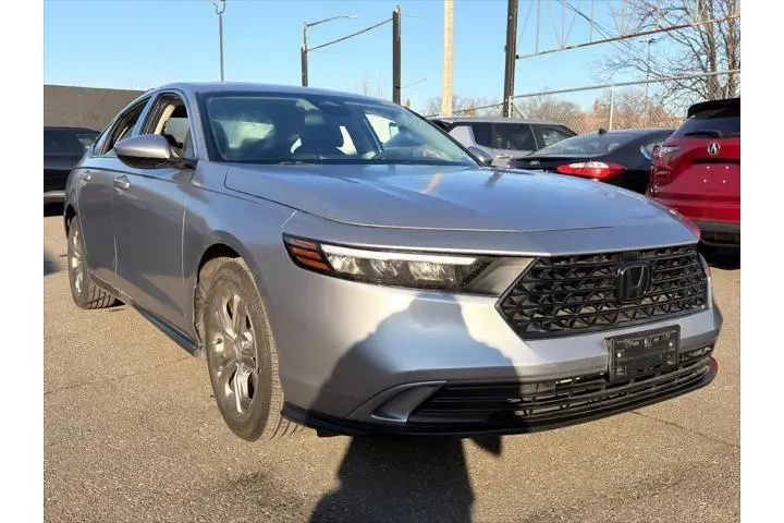 $20395 : Honda Accord 2023 EX 4dr Sed image 3