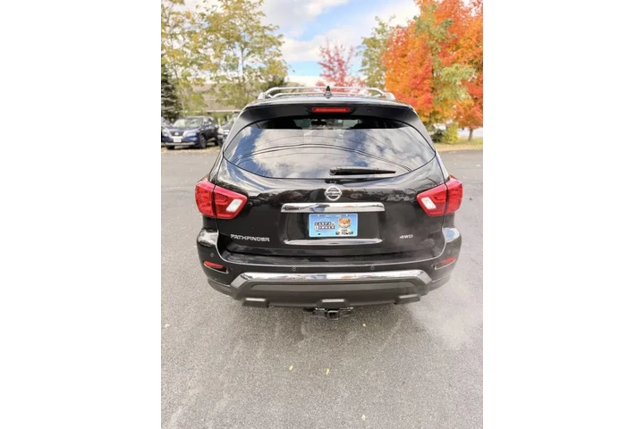 $14500 : 2019 Pathfinder S image 9