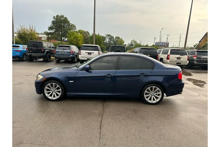 $4980 : 2011 BMW 3 Series 4dr Sdn 328 image 5