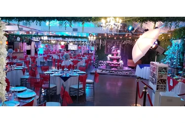 Salón + DJ + Comida $5K en Los Angeles