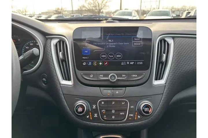 $18498 : Chevrolet Malibu 2023 LT 4dr image 8