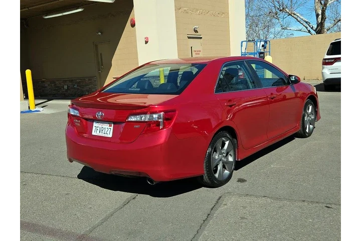 $14998 : Toyota Camry 2014 SE 4dr Sed image 5