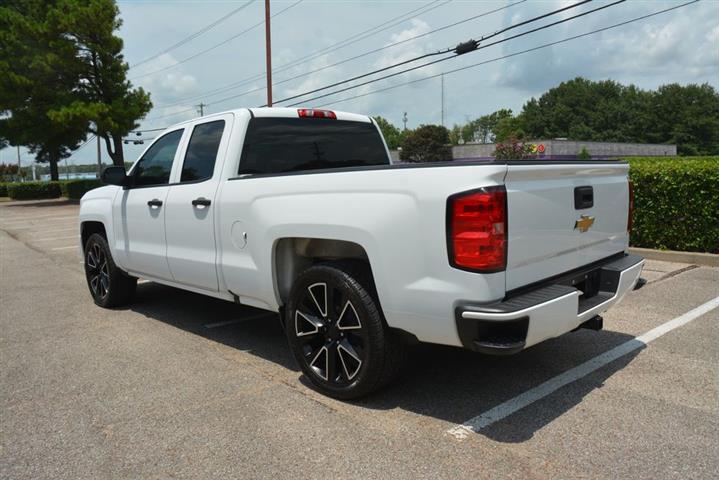 2018 Silverado 1500 Custom image 10