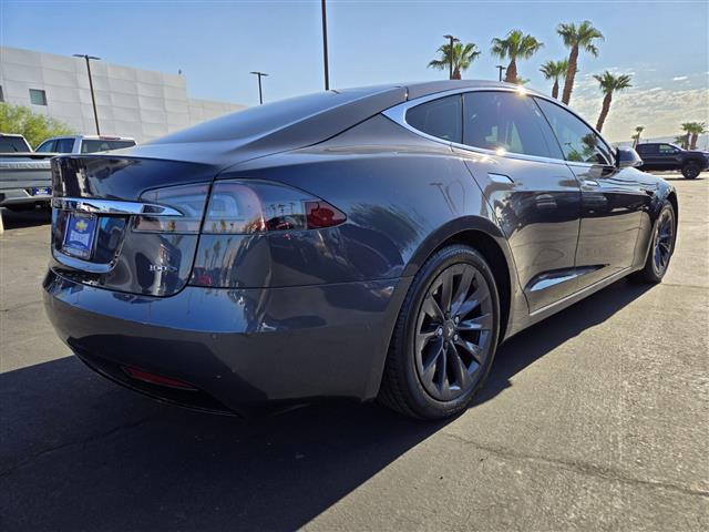 $27621 : Pre-Owned 2017 Model S 100D image 6