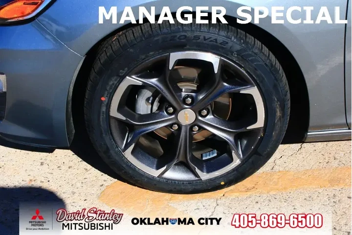 $17407 : Chevrolet Malibu 2024 LT 4dr image 2