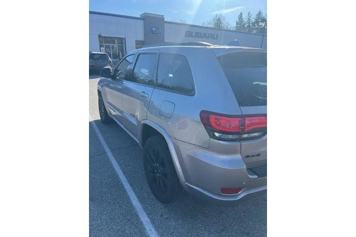 $15000 : Jeep Grand Cherokee 2017 4x4 image 3