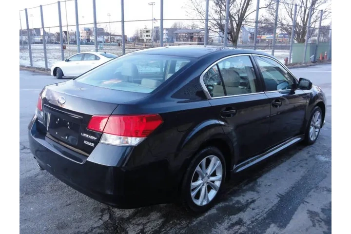 $5950 : 2013 Legacy 2.5i Premium image 5