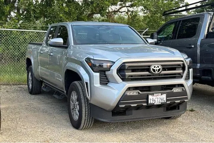 $39981 : Toyota Tacoma 2024 4x4 SR5 4 image 2