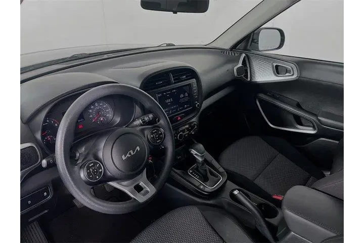 $14138 : Kia Soul 2022 X-Line 4dr Cro image 9