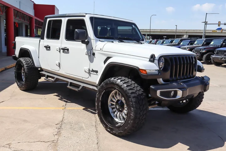 $37587 : 2023 Gladiator Sport S 4x4 image 4