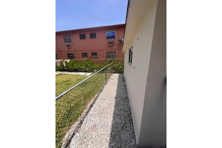 $1575 : Apartamento en renta 2H/1B image 10