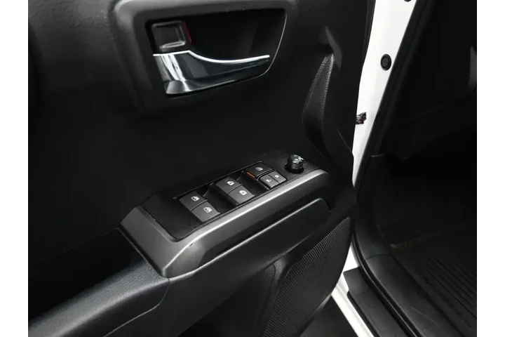 $35900 : Toyota Tacoma 2023 4x4 TRD P image 9