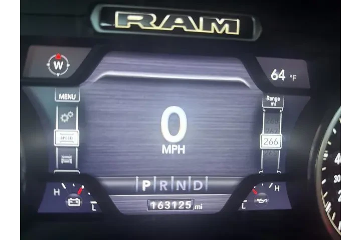 $22970 : Ram 1500 2019 4x4 Laramie 4d image 6
