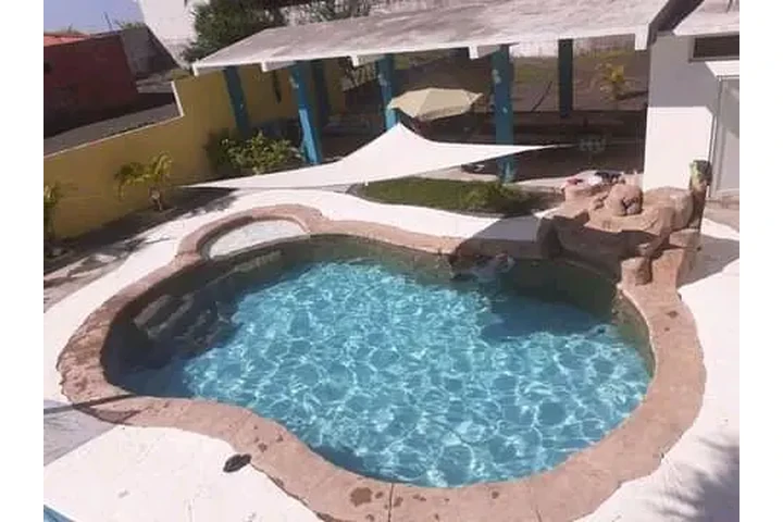Piscinas y Jacuzzis image 5