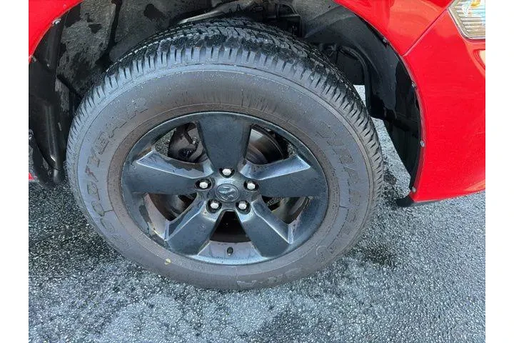 $26995 : Ram 1500 Classic 2019 4x4 Tr image 2