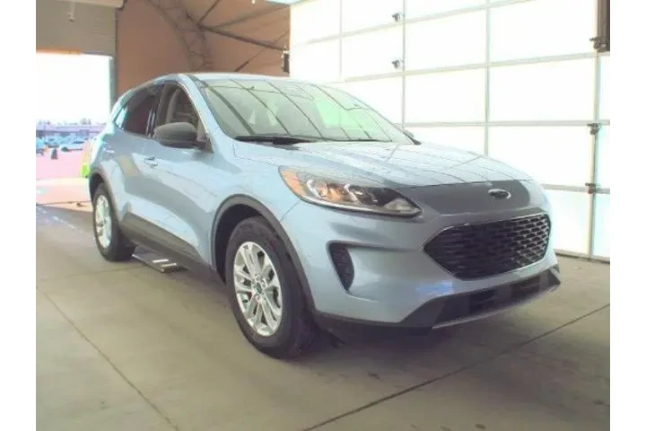 $21388 : Ford Escape 2022 SE 4dr SUV image 2