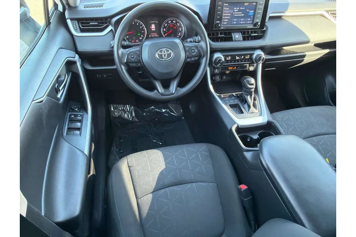 $25124 : Toyota RAV4 2021 XLE 4dr SUV image 9